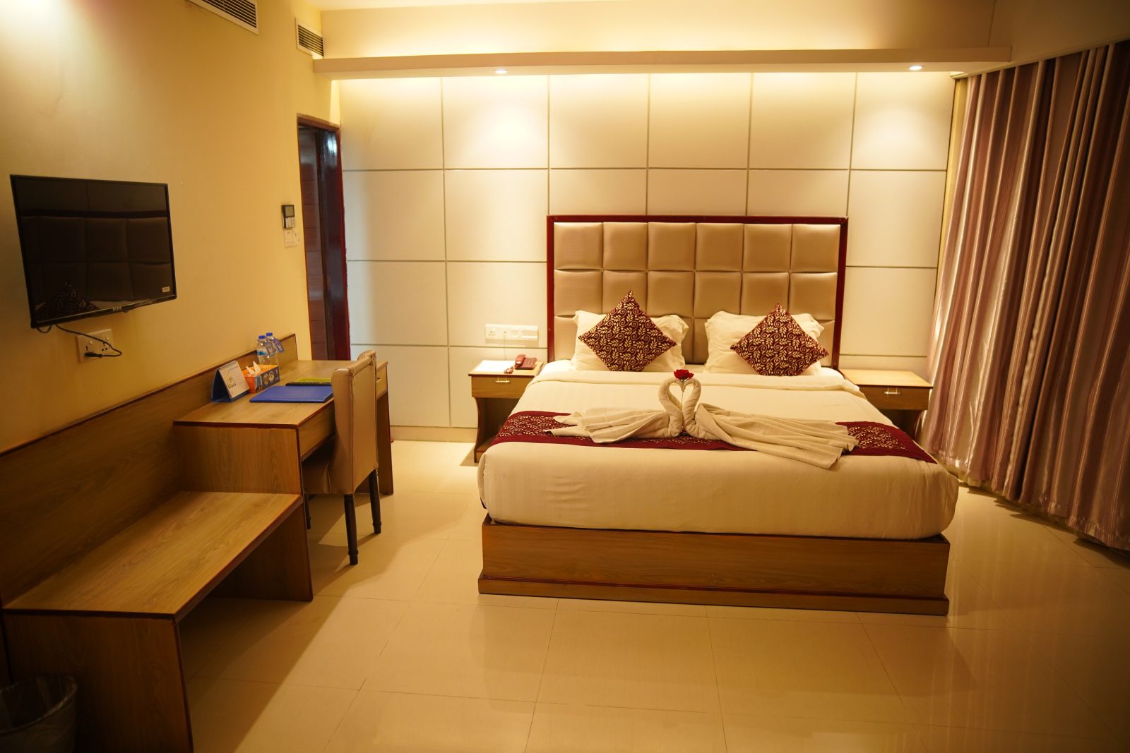 হোটেল মিরা গার্ডেন