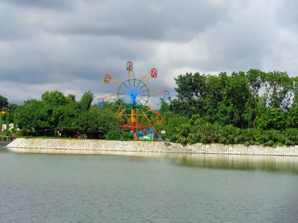 স্বপ্নপুরী আর্টিফিশিয়াল অ্যামিউজমেন্ট পার্ক